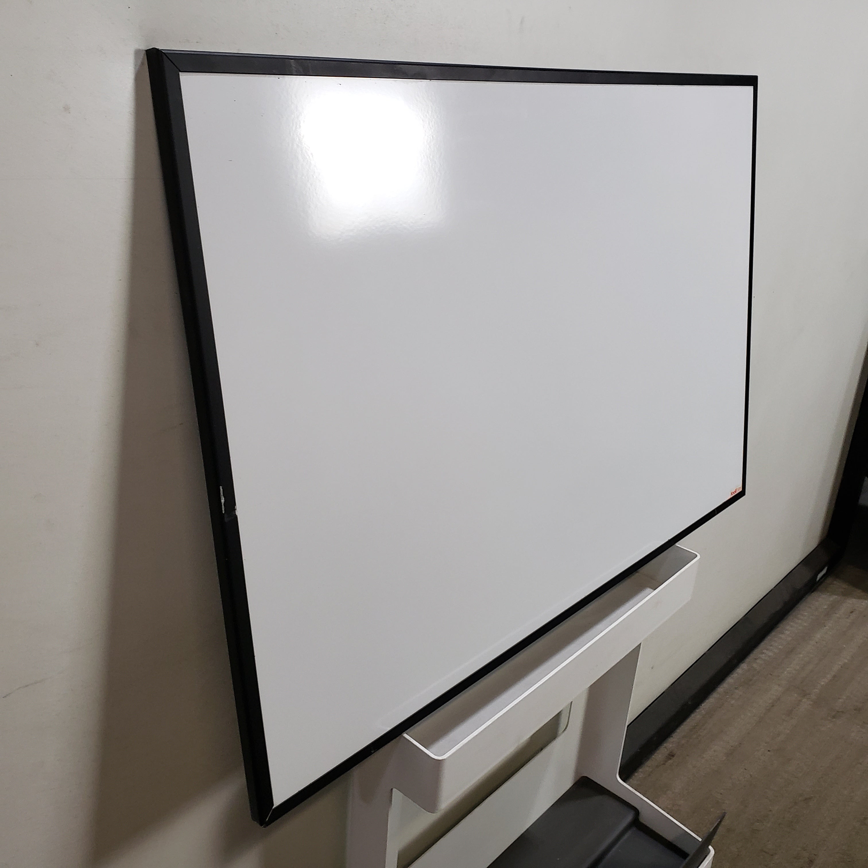 Knoll Whiteboard / Dry Erase (#5025)