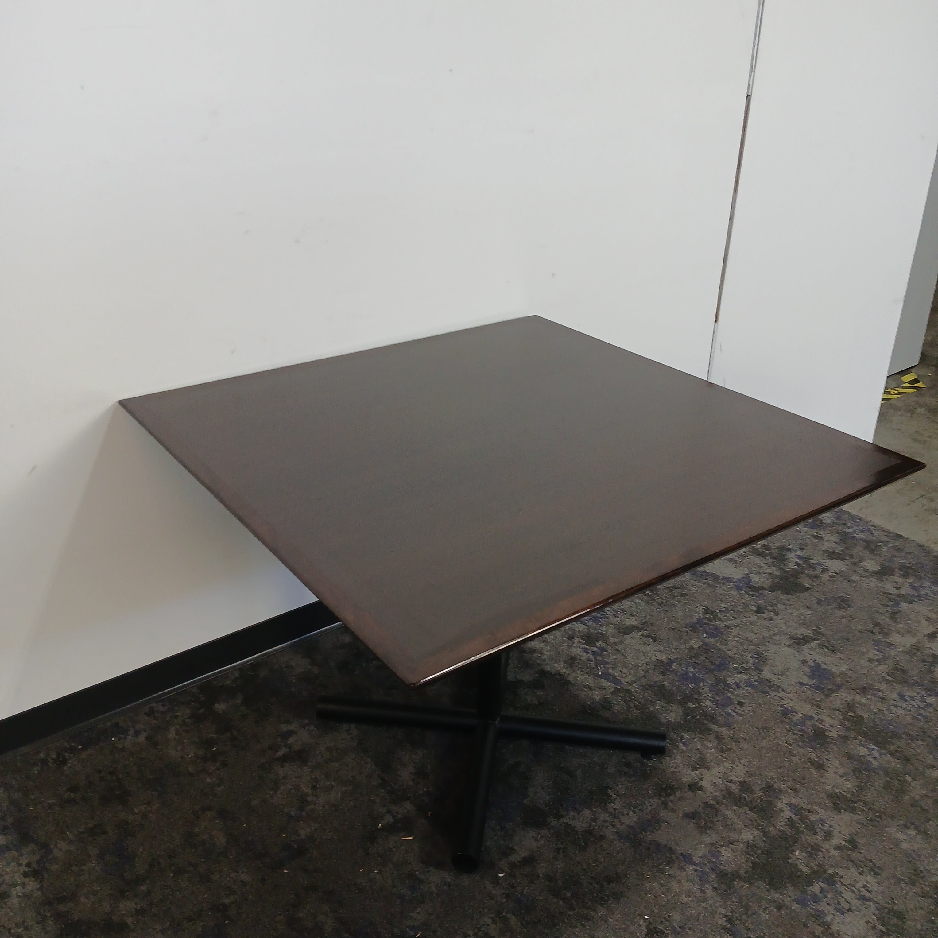 Knife Edge Break Room Table