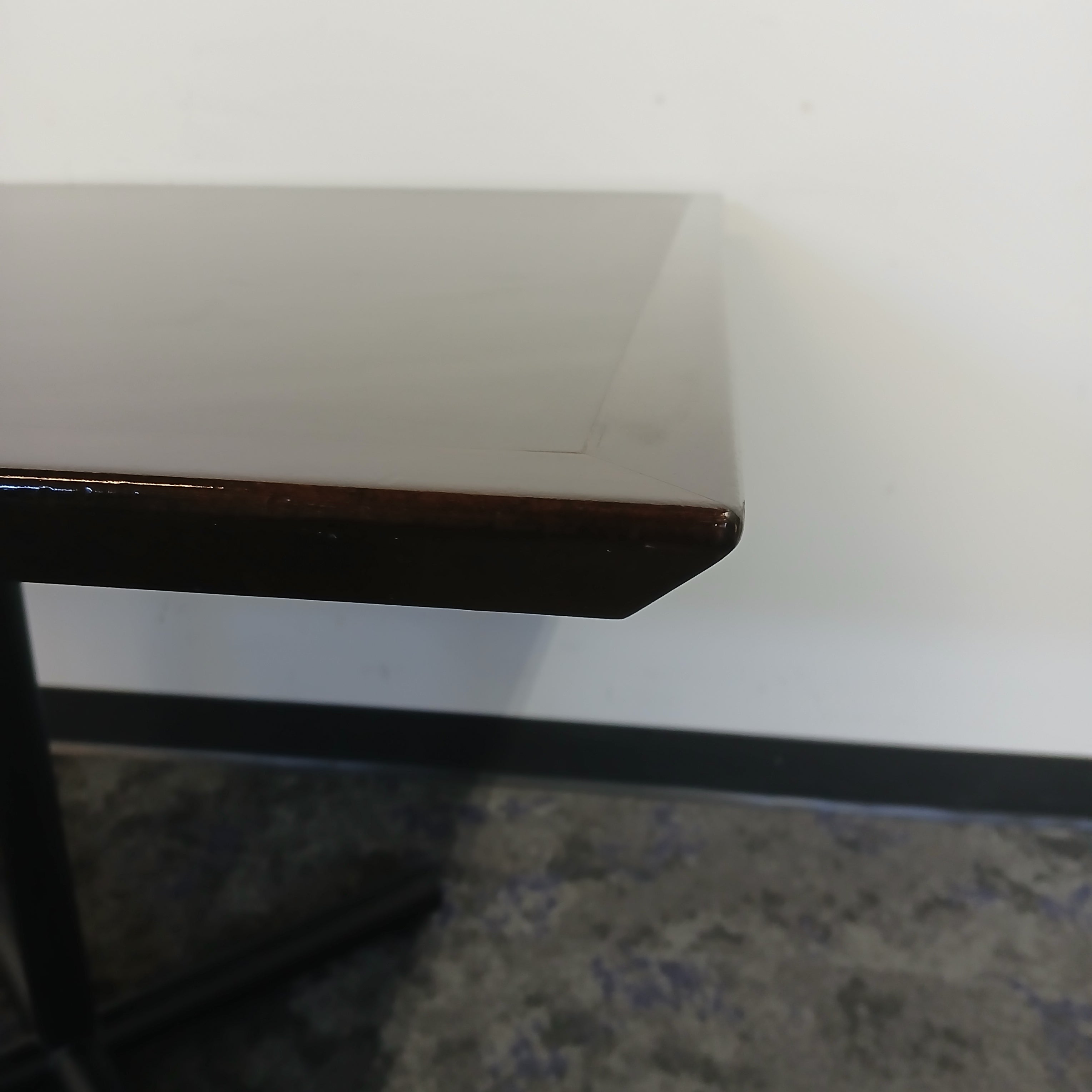 Knife Edge Break Room Table